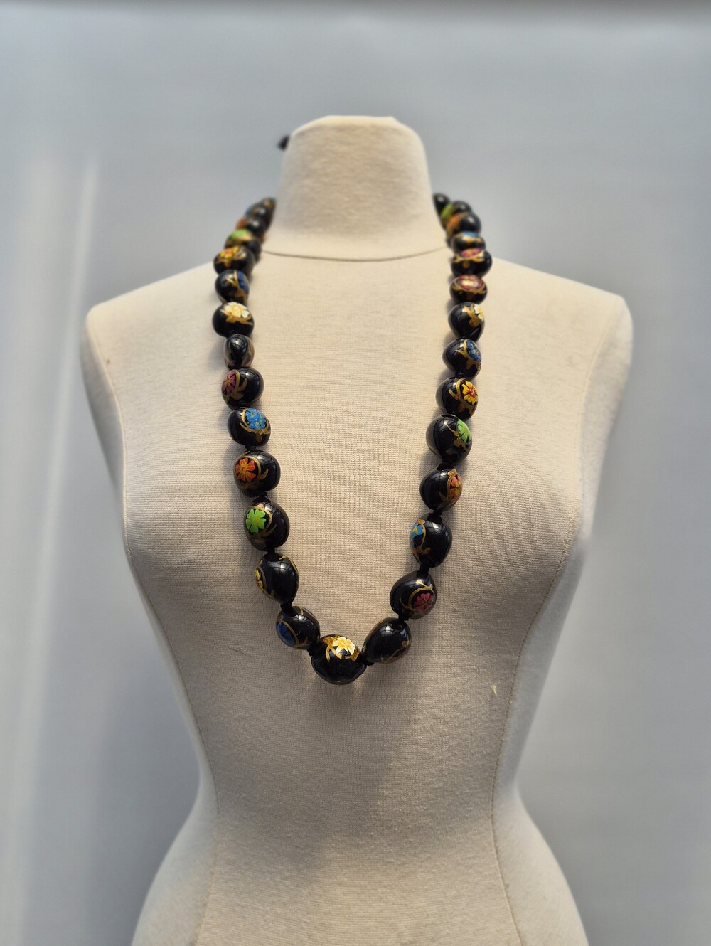 Vintage Kukui Nut Lei Necklace Black Hand Painted Floral Coconut Girl Y2K Surf